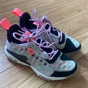 Jordan Delta 2 sneakers, women’s size 9